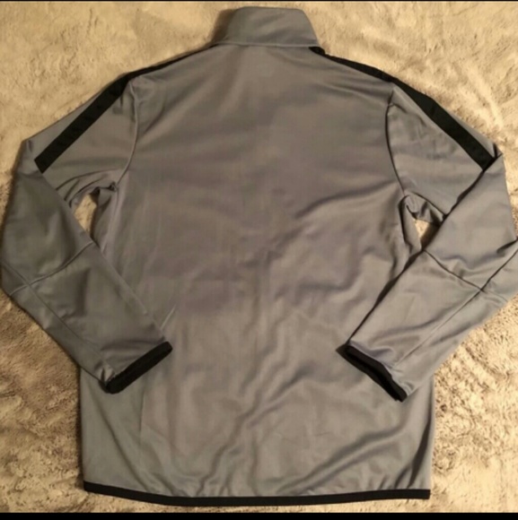 Gray medium nike sweater - Picture 2 of 4